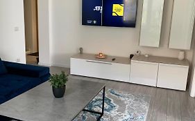 Rose Apartment
